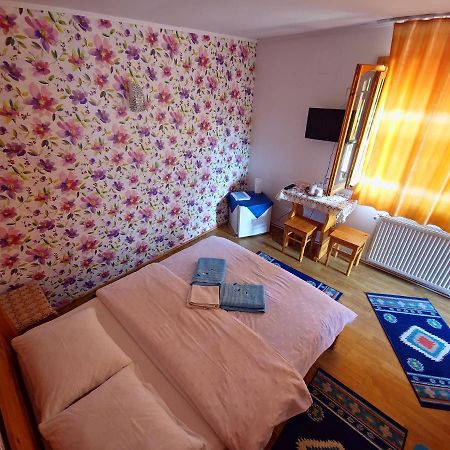 ホテル Casa Lav シナヤ エクステリア 写真