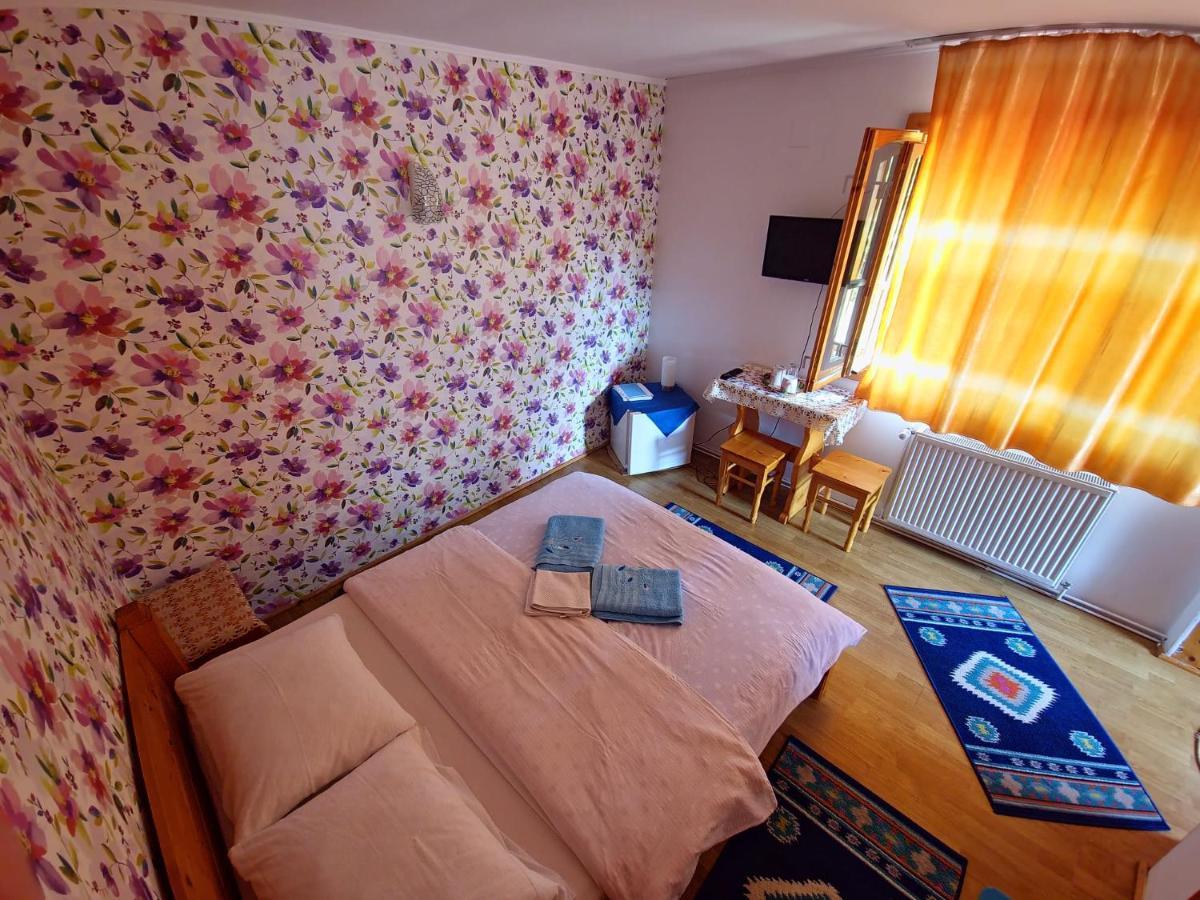 ホテル Casa Lav シナヤ エクステリア 写真